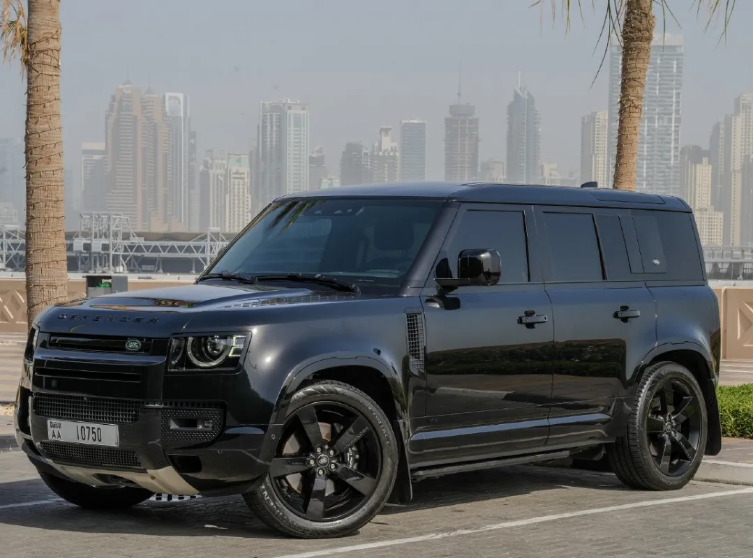 Rent Land Rover Defender V8 in Dubai